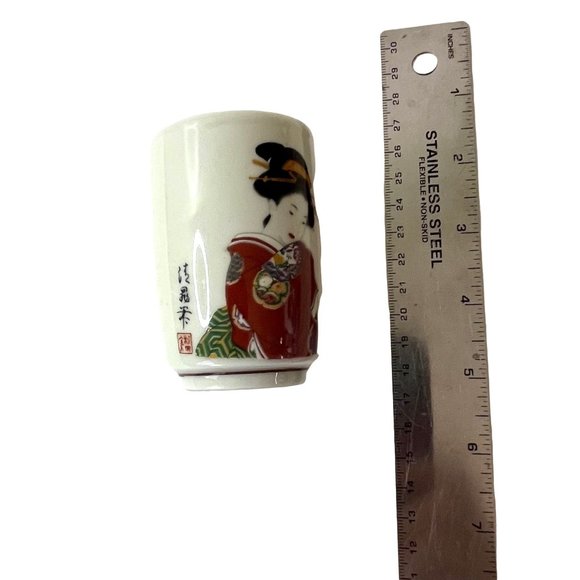 Vintage Geisha Girl Saki Tea Cup 3.25" x 2" Hand Painted Porcelain Japan - Picture 3 of 7